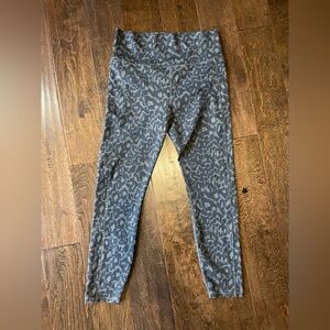 Vuori Women’s Studio Pocket Legging Cocoa Spot Size M